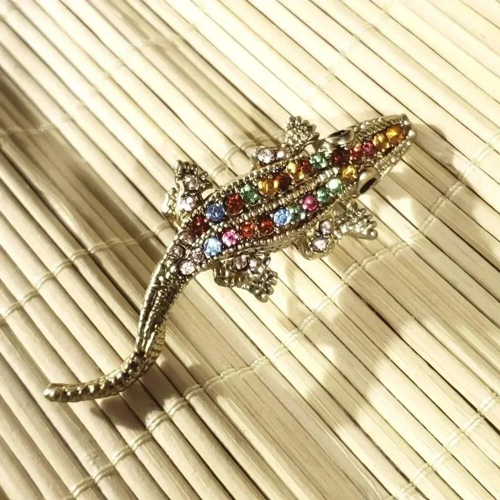New Vintage 90s Y2K Multicolor Gold Crystal Gecko Lizard Brooch